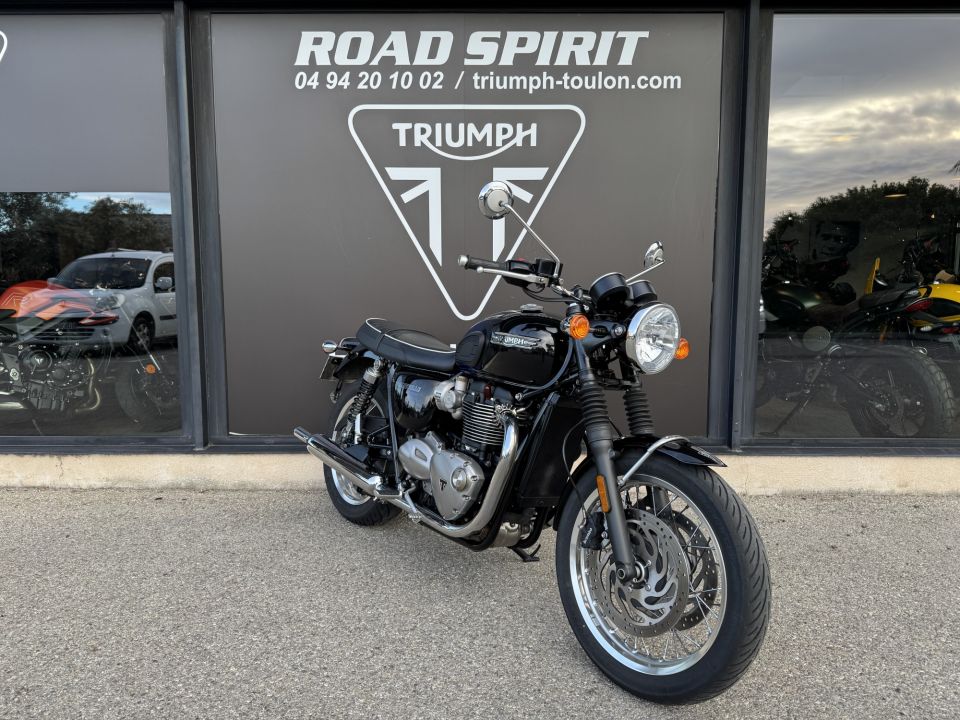 TRIUMPH BONNEVILLE T120 STEALTH 4
