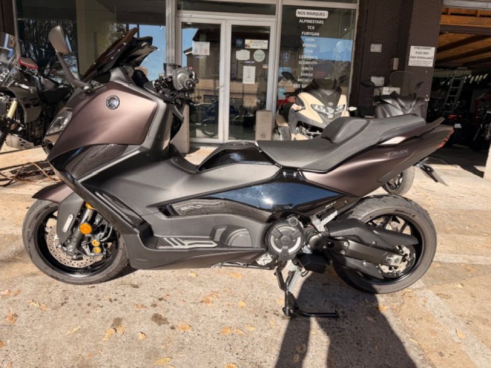 YAMAHA XP T-MAX 560 TECH MAX 4