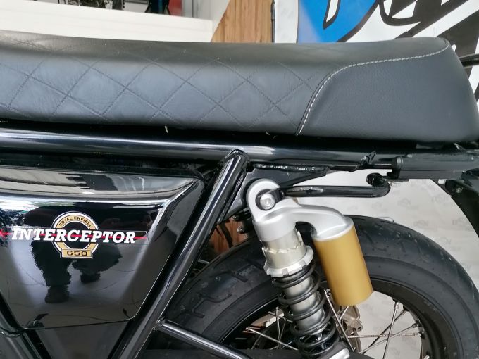 ROYAL ENFIELD INTERCEPTOR 4