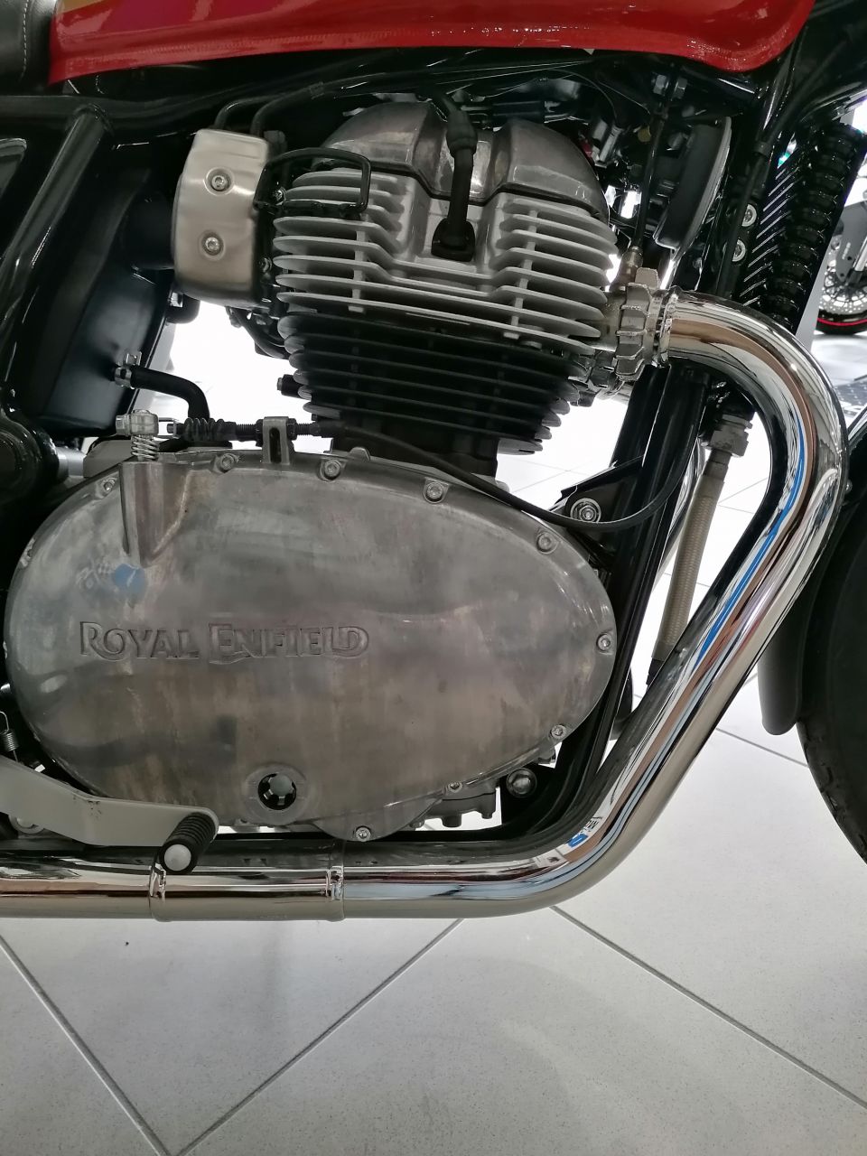 ROYAL ENFIELD INTERCEPTOR 4