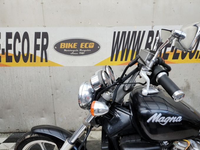 HONDA VF 750C MAGNA 4