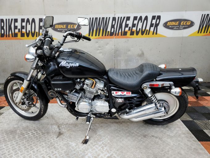 HONDA VF 750C MAGNA 4