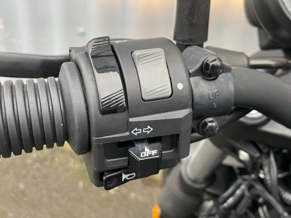 HYOSUNG GV 125 BOBBER 4