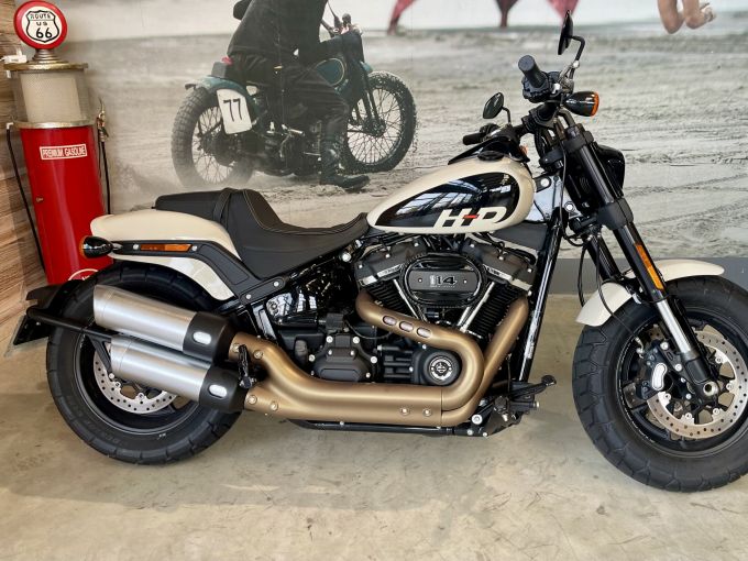 HARLEY-DAVIDSON SOFTAIL FAT BOB 1868 4