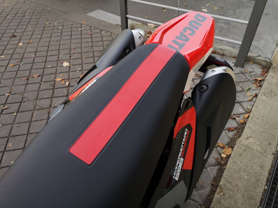 DUCATI HYPERMOTARD 4