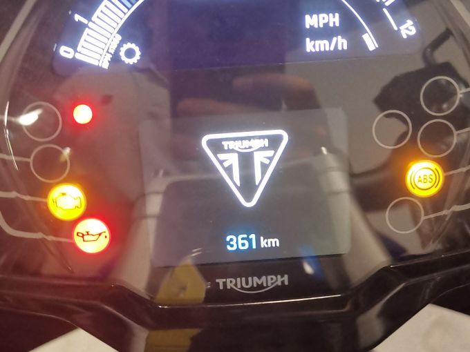 TRIUMPH TIGER 800 4