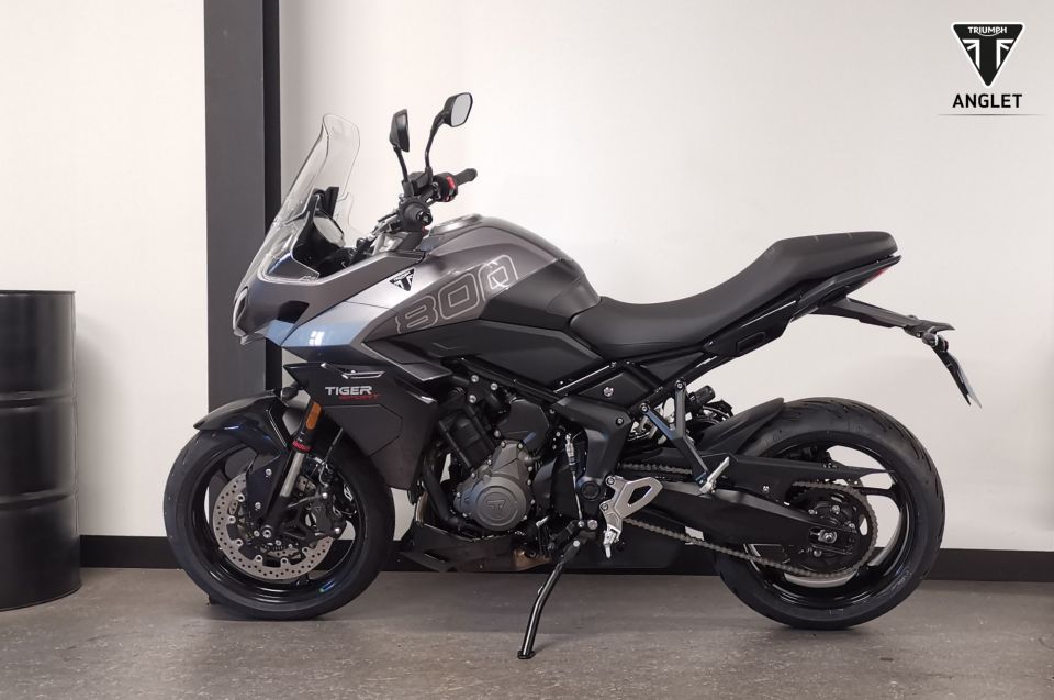 TRIUMPH TIGER 800 4