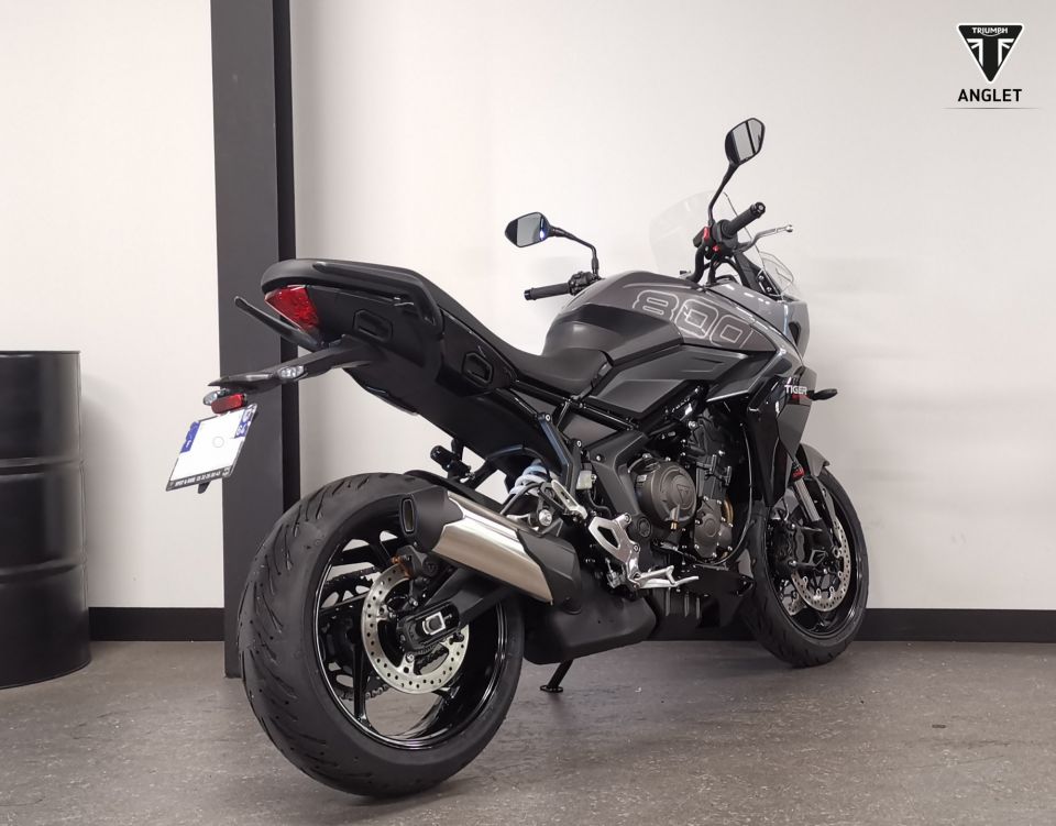 TRIUMPH TIGER 800 4