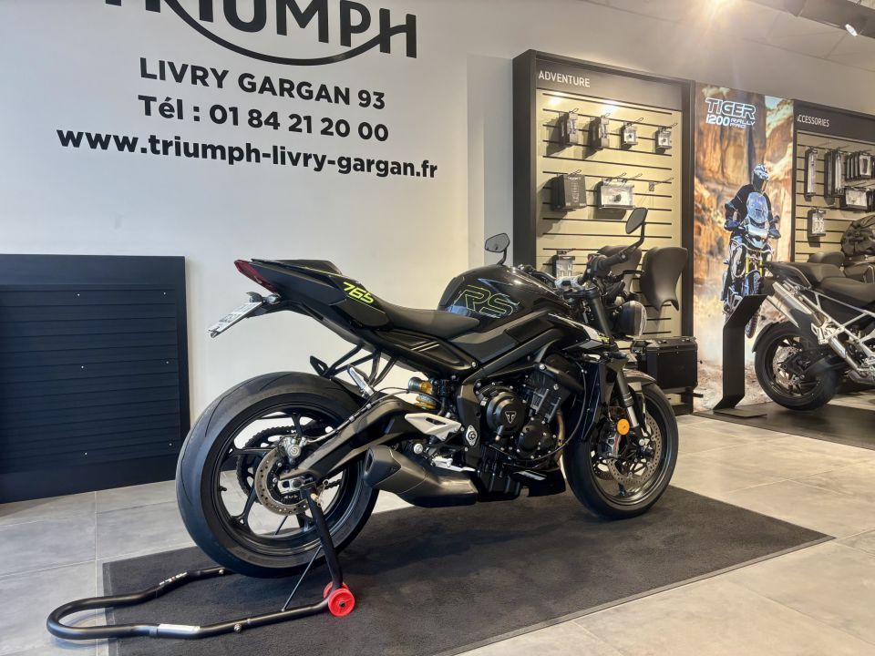 TRIUMPH STREET TRIPLE 765 RS 4