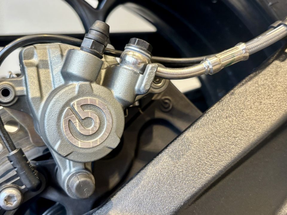 TRIUMPH STREET TRIPLE 765 RS 4