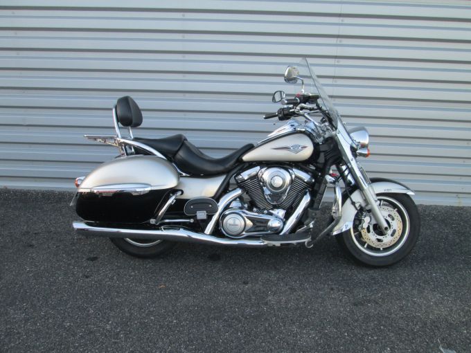 KAWASAKI VN 1700 TOURER 4