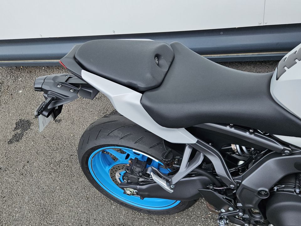 YAMAHA MT-09 Y-AMT 35 KW 4