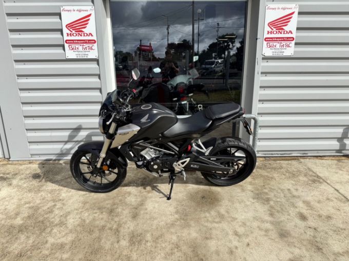 HONDA CB125R 4