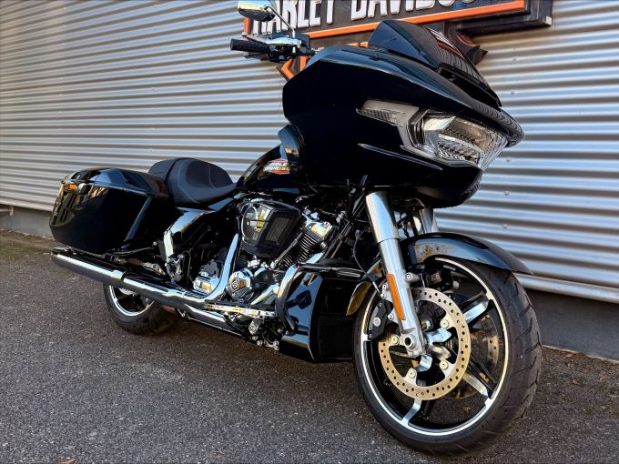 HARLEY-DAVIDSON TOURING ROAD GLIDE 1923 4