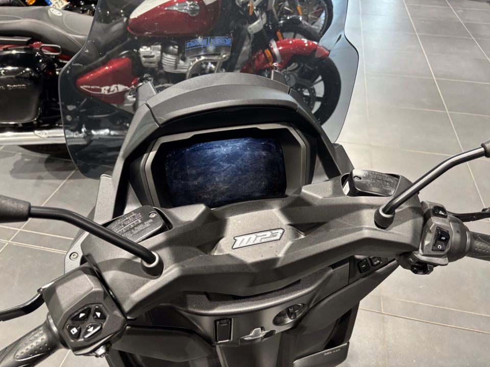 PIAGGIO MP3 400 HPE SPORT ABS ASR 4