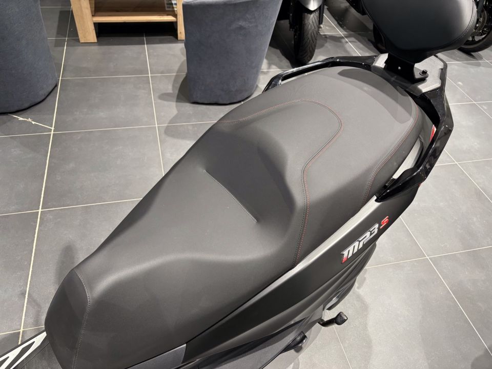 PIAGGIO MP3 400 HPE SPORT ABS ASR 4