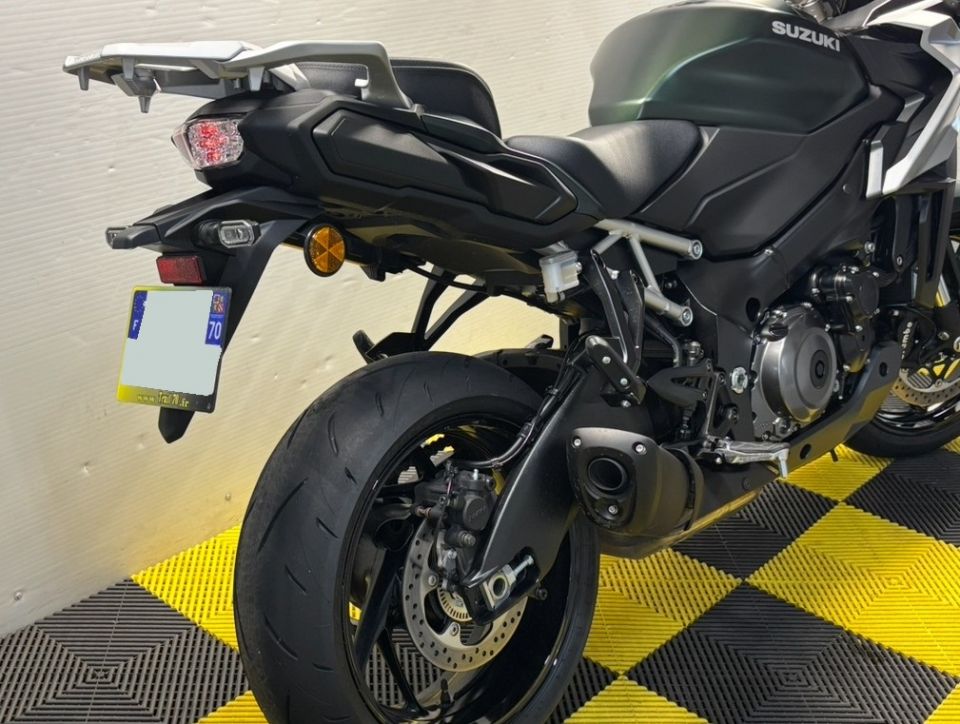 SUZUKI GSX-S 1000 GX 4