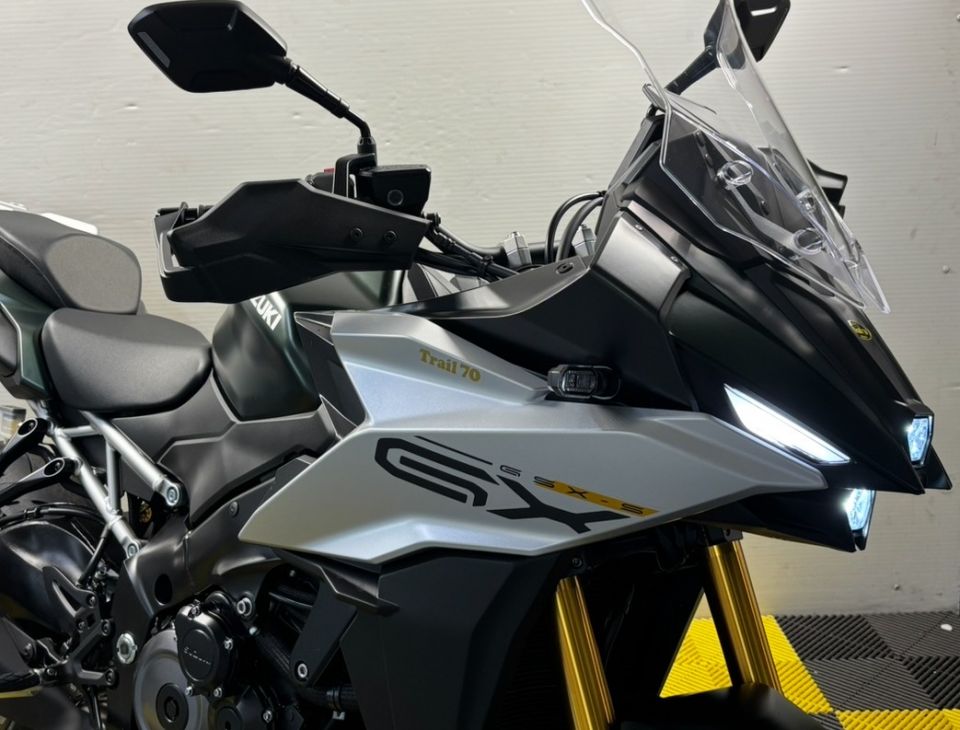 SUZUKI GSX-S 1000 GX 4