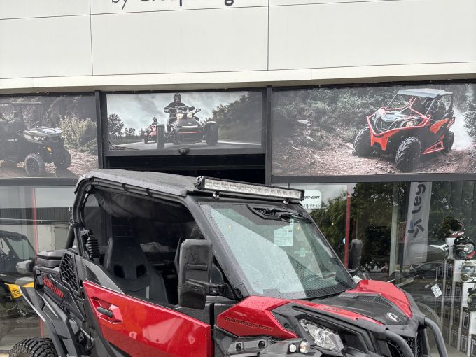 CAN-AM MAVERICK 4