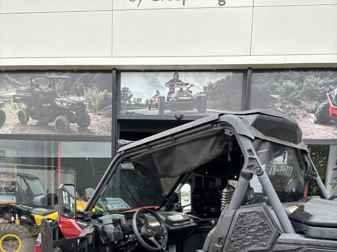 CAN-AM MAVERICK 4