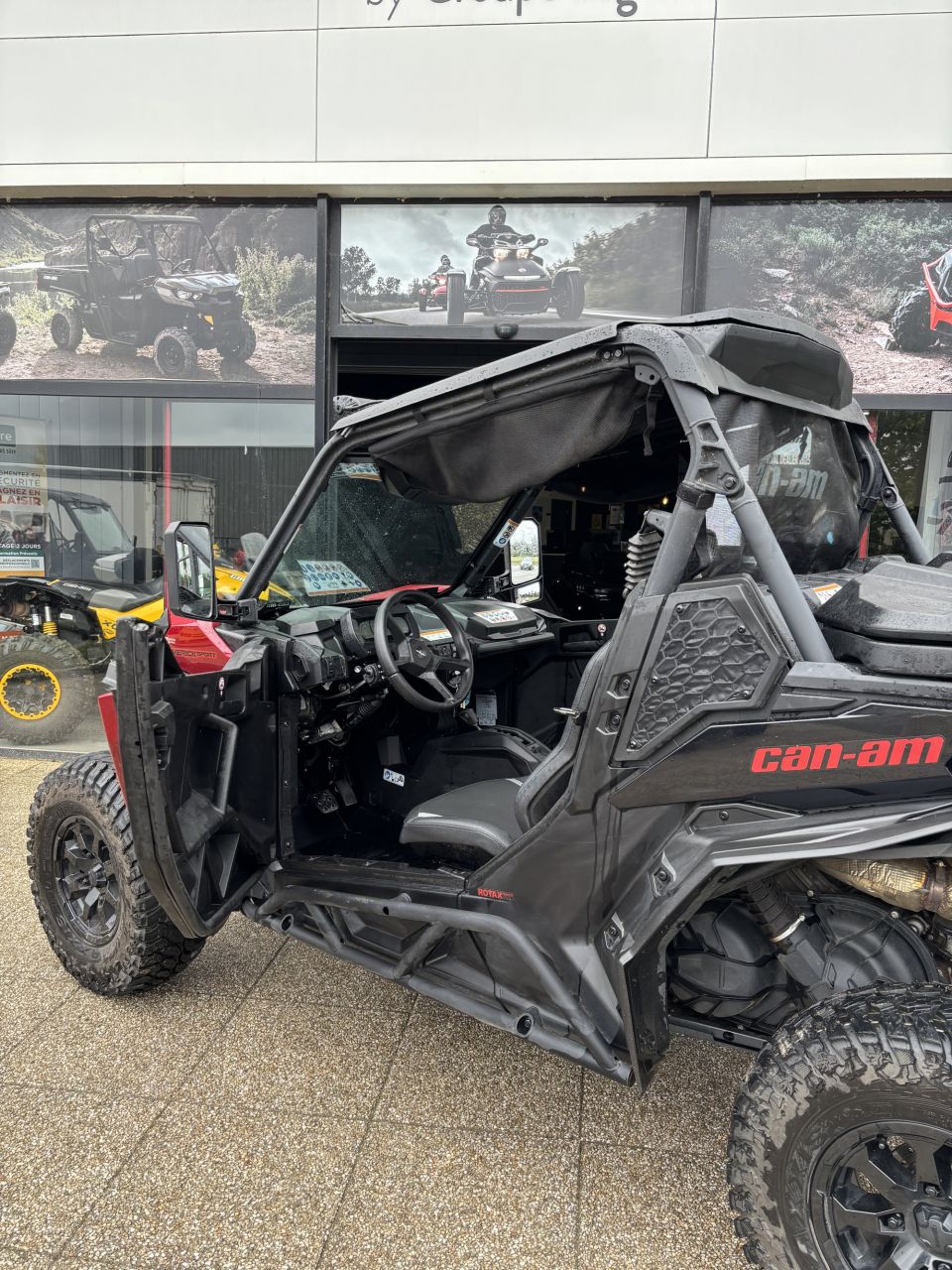 CAN-AM MAVERICK 4