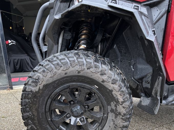CAN-AM MAVERICK 4