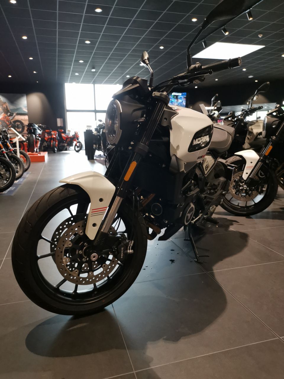 MOTO MORINI 650 SEIEMMEZZO 4
