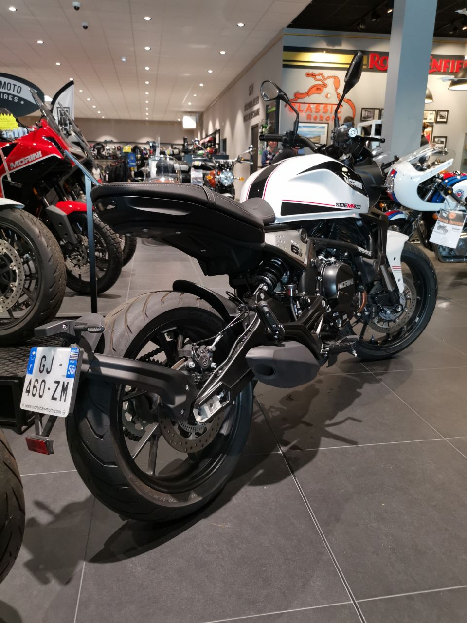 MOTO MORINI 650 SEIEMMEZZO 4