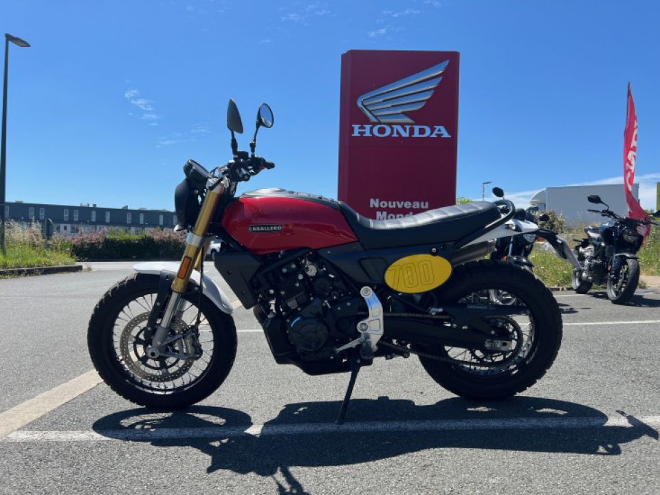 FANTIC FANTIC CABALLERO SCRAMBLER 700 4