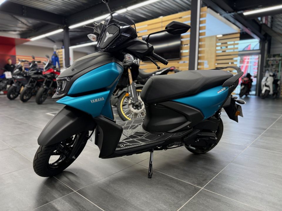 YAMAHA RayZR 125 4