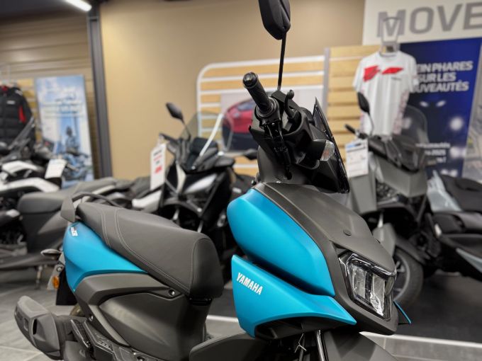 YAMAHA RayZR 125 4