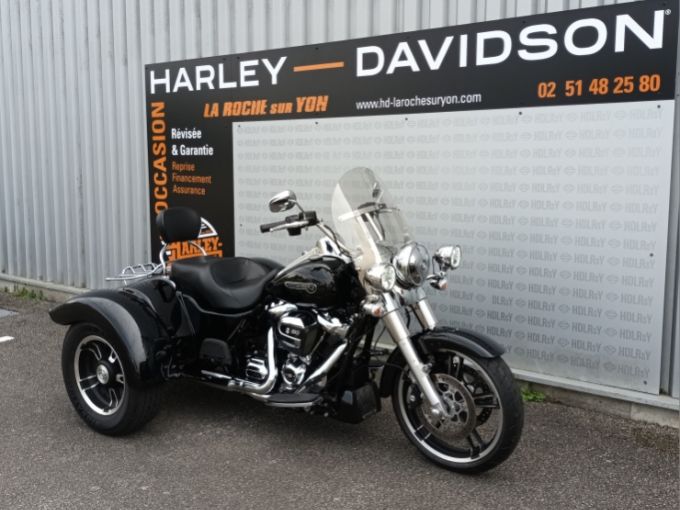 HARLEY-DAVIDSON TRIKE FREEWHEELER 1868 4
