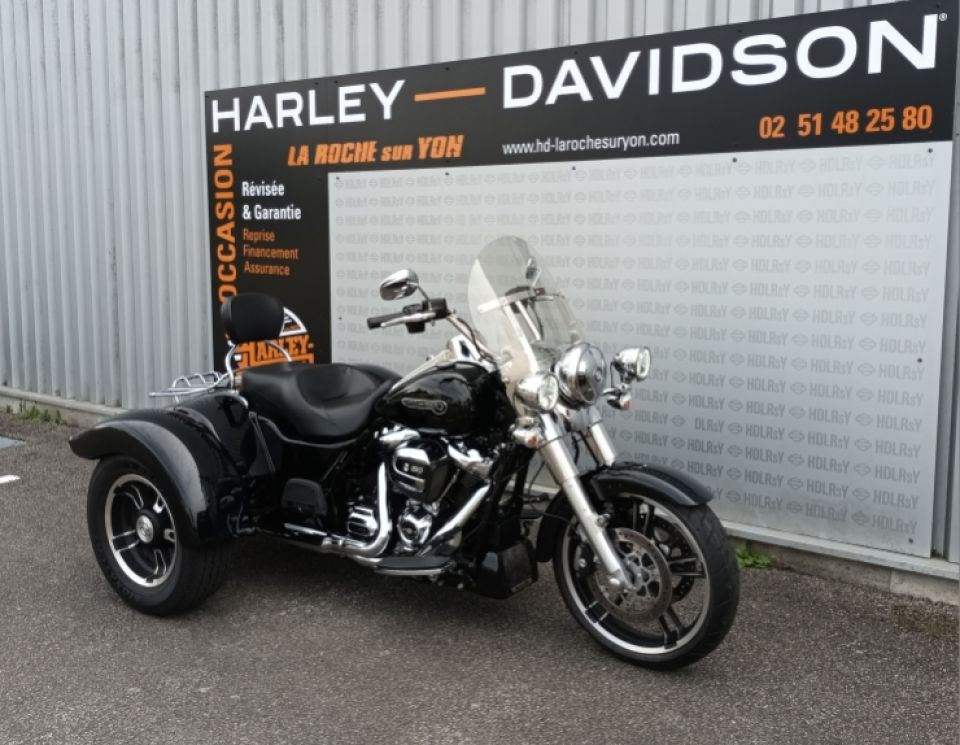 HARLEY-DAVIDSON TRIKE FREEWHEELER 1868 4