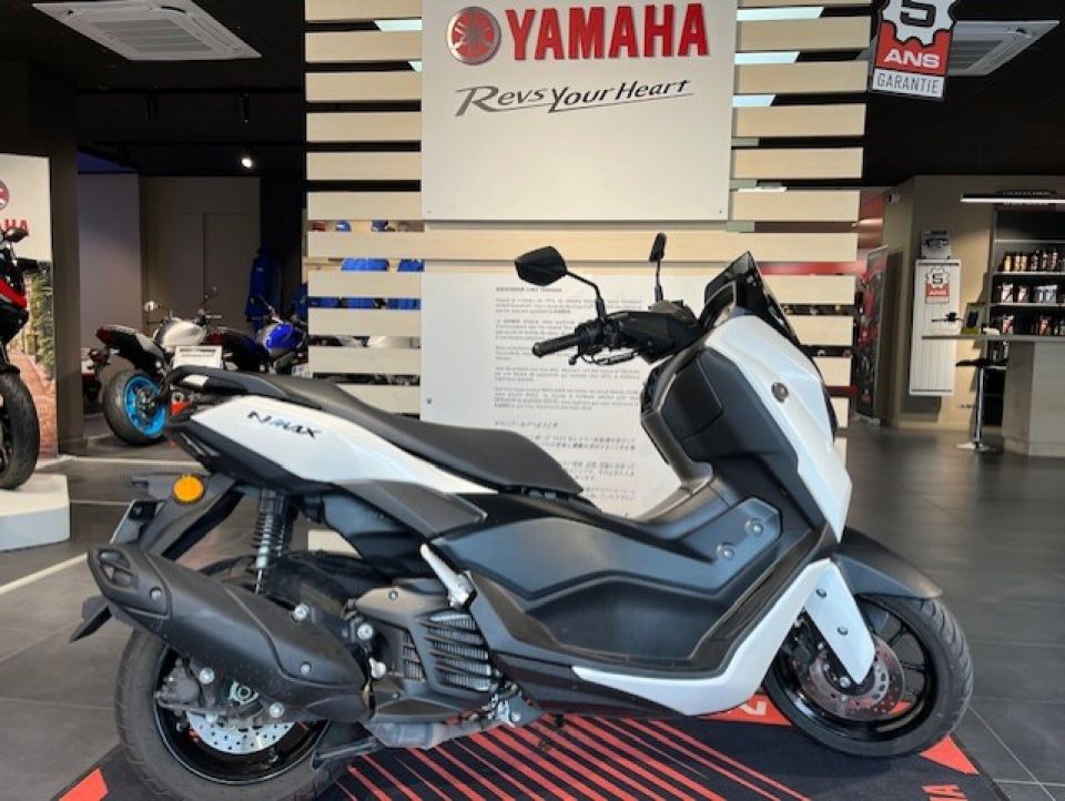 YAMAHA NMAX 125 4
