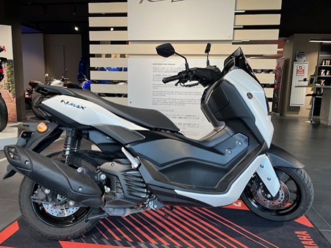 YAMAHA NMAX 125 4