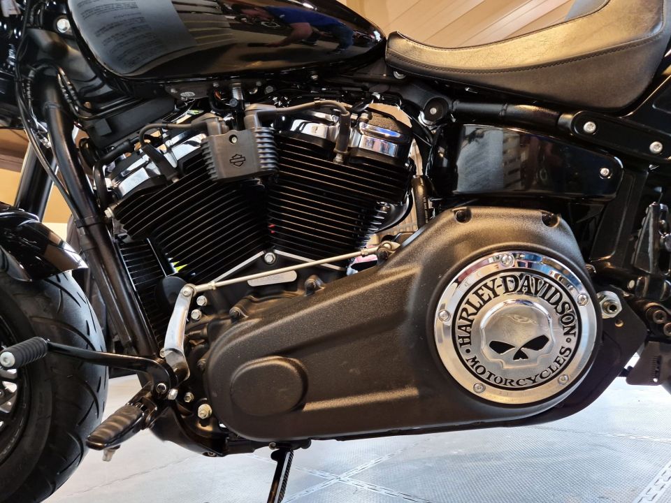 HARLEY-DAVIDSON SOFTAIL FAT BOB 1800 4