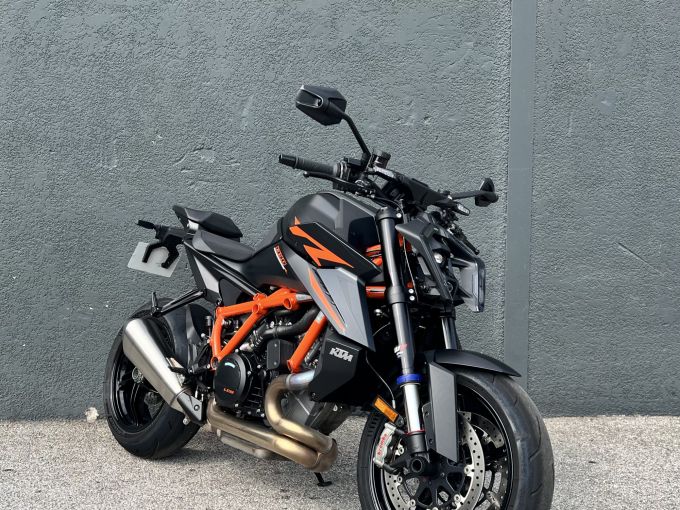 KTM 1390 SUPER DUKE R EVO 4