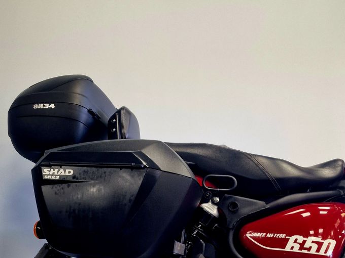 ROYAL ENFIELD SUPER METEOR 650 4