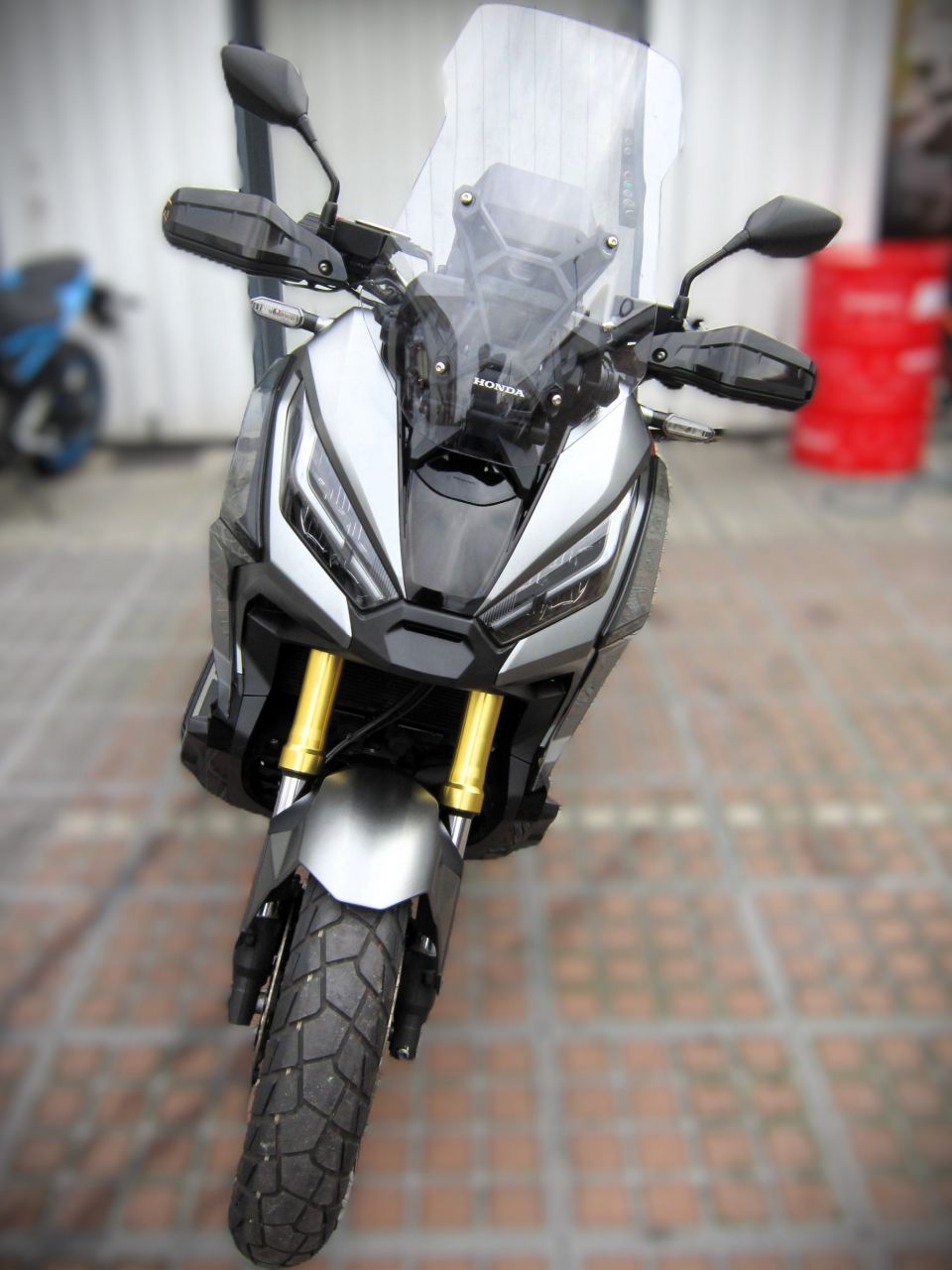 HONDA X-ADV 4