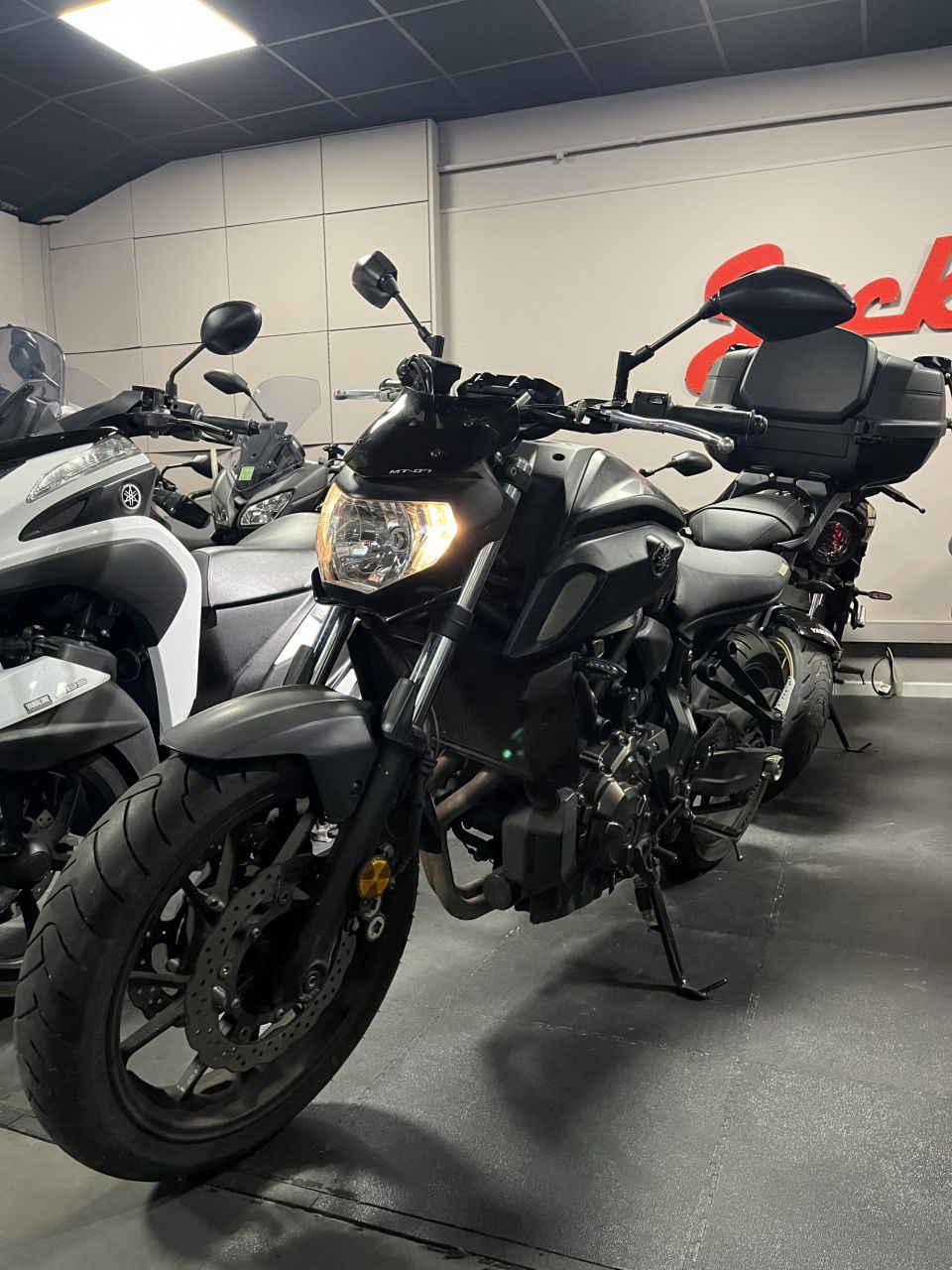 YAMAHA MT-07 (47.5CV) 4