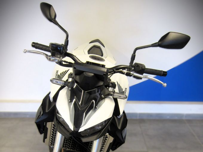 HONDA CB 1000 Hornet 4