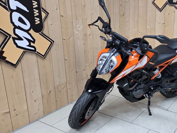 KTM 125 DUKE 4