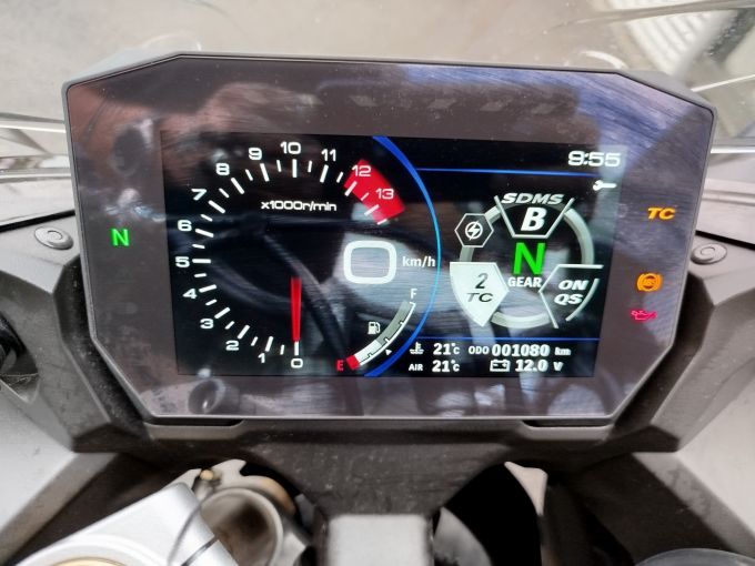 SUZUKI GSX-S 1000 GT 4