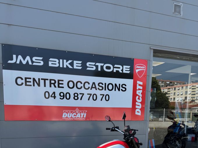 DUCATI Scrambler 800 Icon Red 4