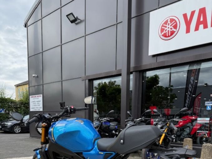 YAMAHA XSR 900 4