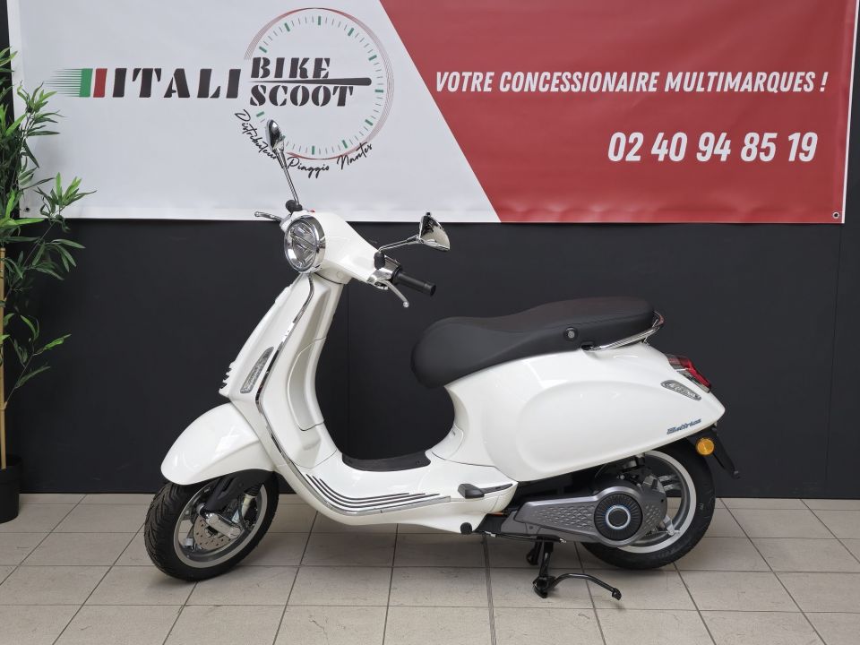 VESPA PRIMAVERA 50 4