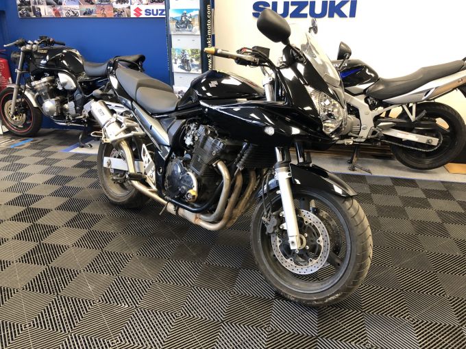 SUZUKI GSF 650 S BANDIT 4