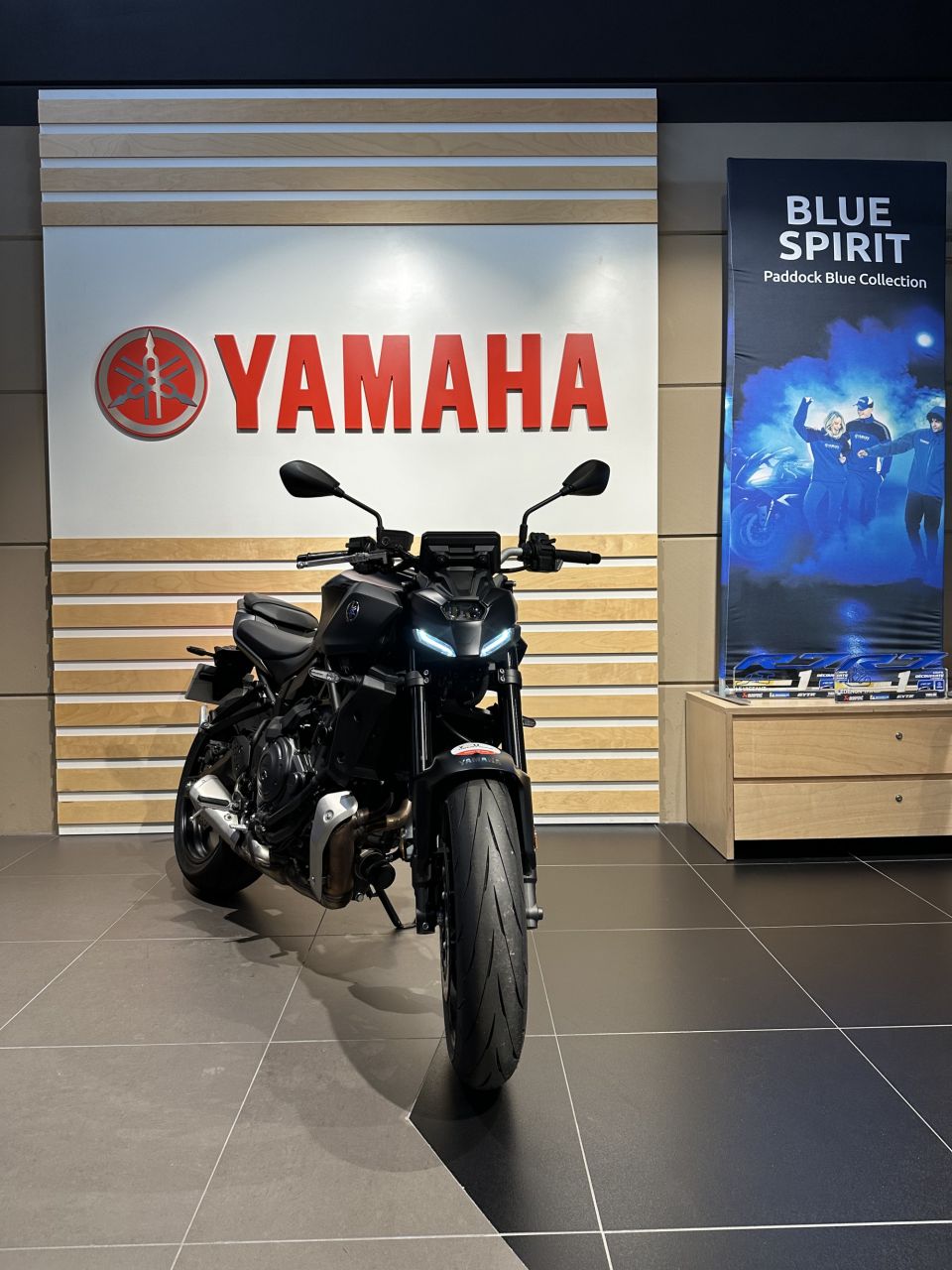 YAMAHA MT-07 Y-AMT 4