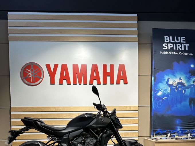 YAMAHA MT-07 Y-AMT 4
