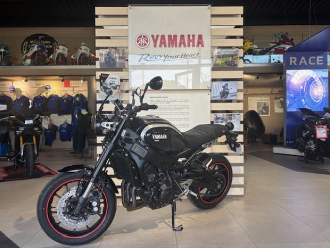 YAMAHA YAMAHA XSR 900 AKRAPOVIC +DE 2700€ D'EQUIPEMENT GTIE 12 MOIS 135€/MOIS* 4